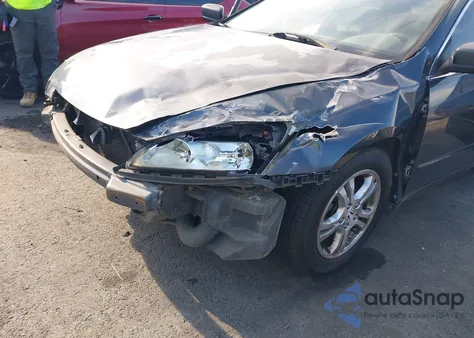 2006 Honda Accord 2.4 Se from USA, damaged, VIN 1HGCM563X6A118836